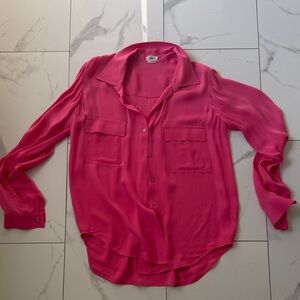 L'AGENCE Bright Fuchsia Button-Down Blouse with Chest Pockets